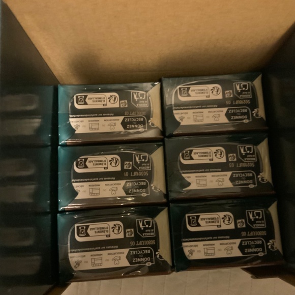 How to train your dragon book of dragons display box - Picture 6 of 6